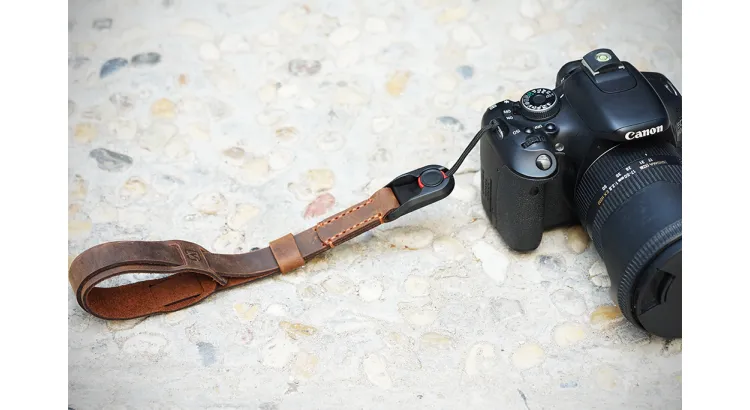 Dây Đeo Tay - Handstrap Máy Ảnh Da Bò Handmade Móc Loại 2 TA5034